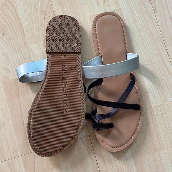 Malvados Sandals - Picture 2 of 3